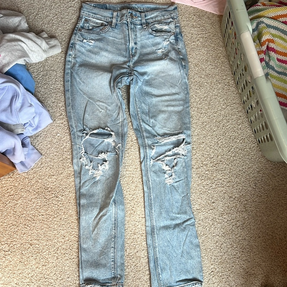 American eagle ripped jeans